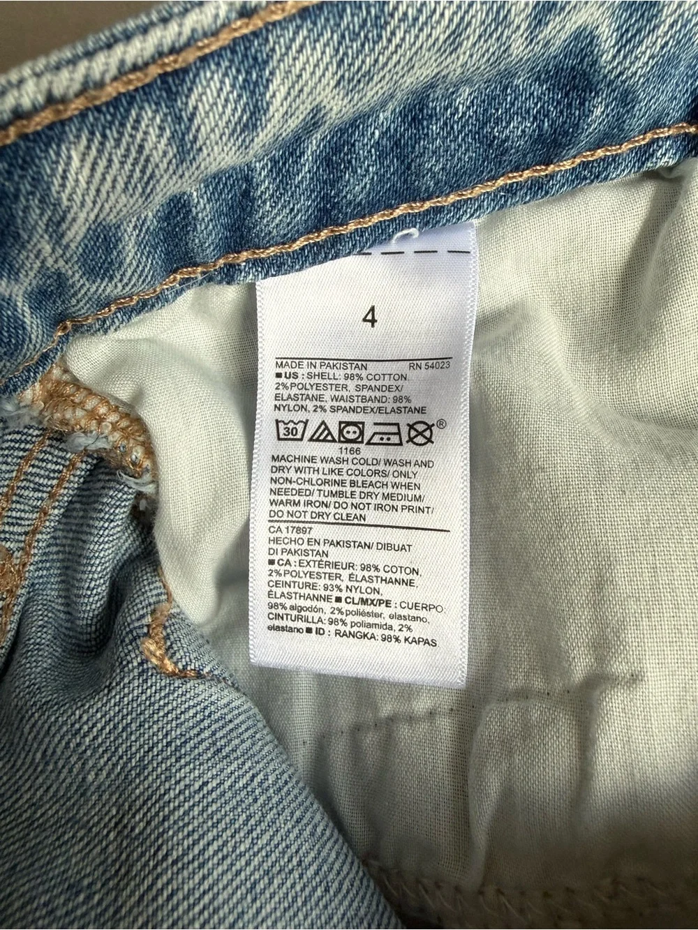 Old Navy Light Blue High-Waisted Baggy Jean Shorts size 4